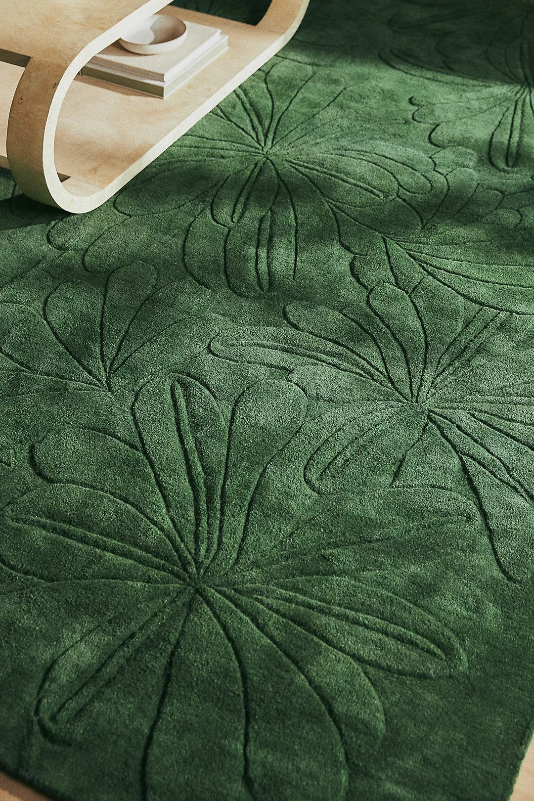Hand Tufted Wool Sculpted Daisy | All Sizes Available - Hand Tufted Wool Rug