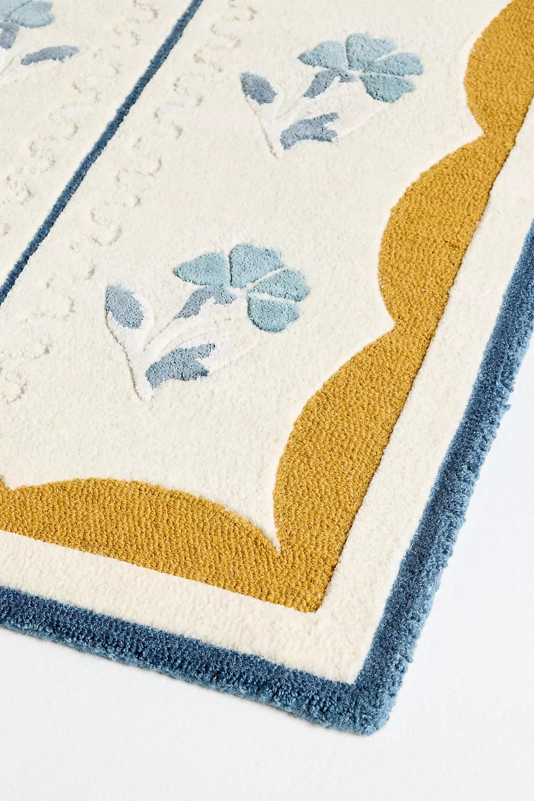 Essex Hand Tufted Wool Belnd Floral | All Sizes Available - Hand Tufted Wool Rug