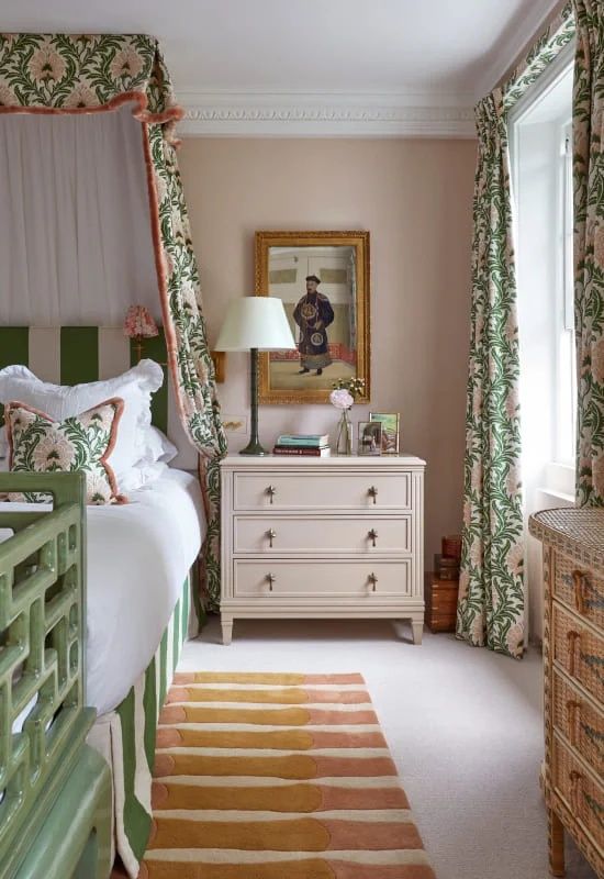 Hand Tufted Woollen Alice Crawley Bamboo Forest Wool Rose - Hand Tufted Wool Rug