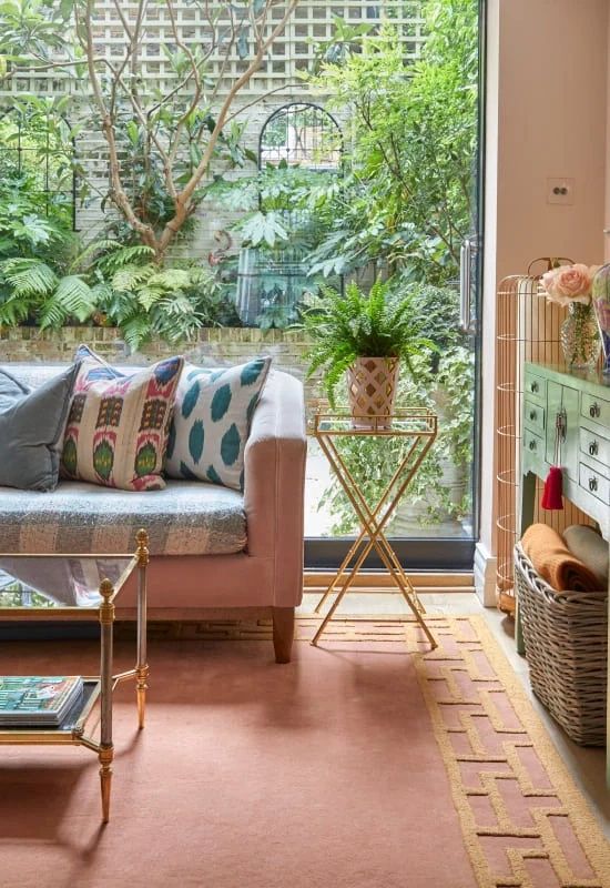 Hand Tufted Woollen Alice Crawley Indochine Wool Mellow Rose - Hand Tufted Wool Rug