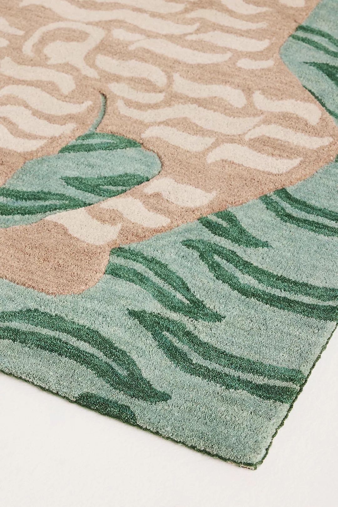 Elegants Hand Tufted Woollen Tiger - Hand Tufted Wool Rug